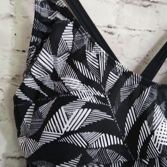 prAna Tankini Top Black Marina Floral Print XS 32D - Picture 3 of 6